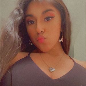 Meet your Posher, Carmina